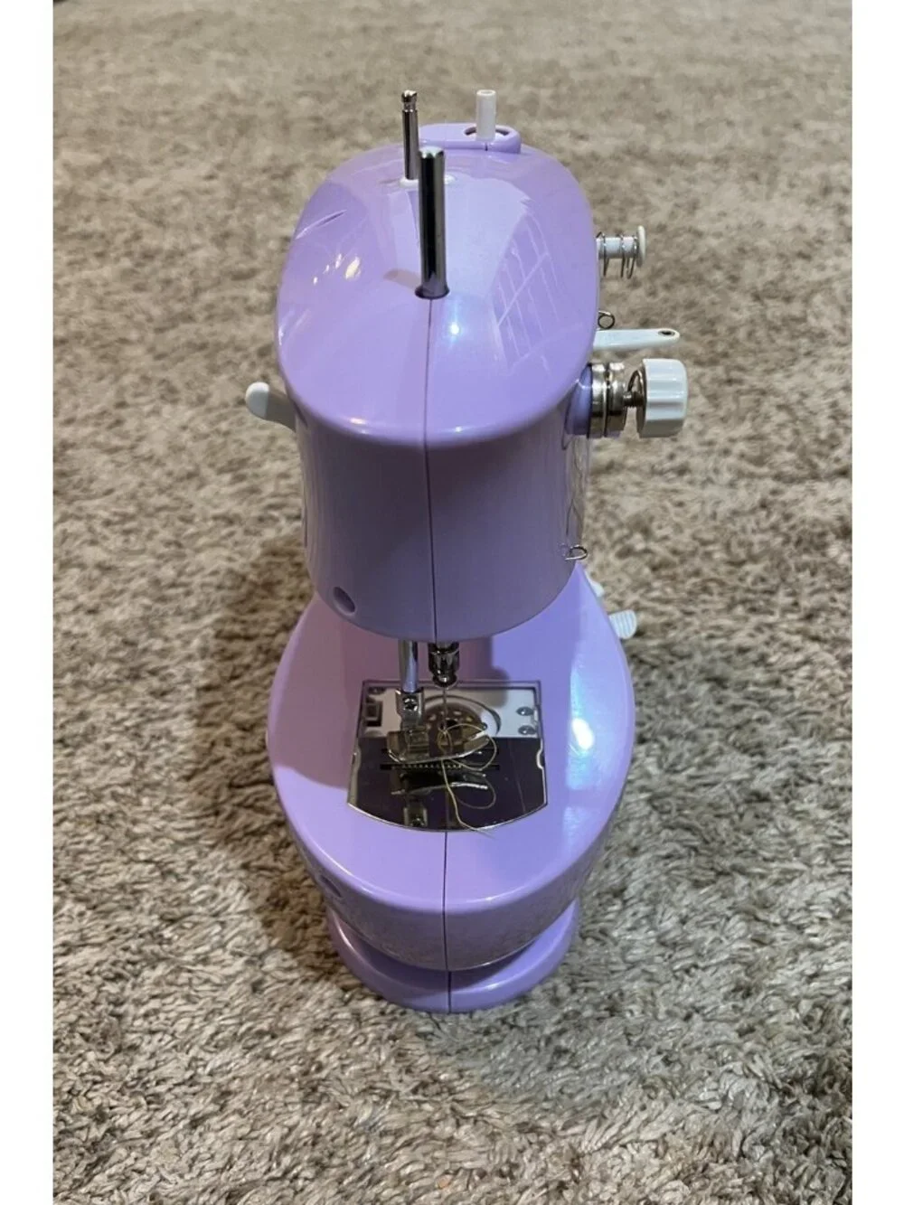 White Sew E-Z Model W338L this white